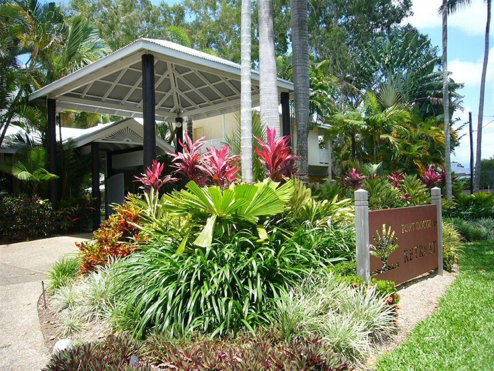 Port Douglas Retreat Aparthotel Exterior photo