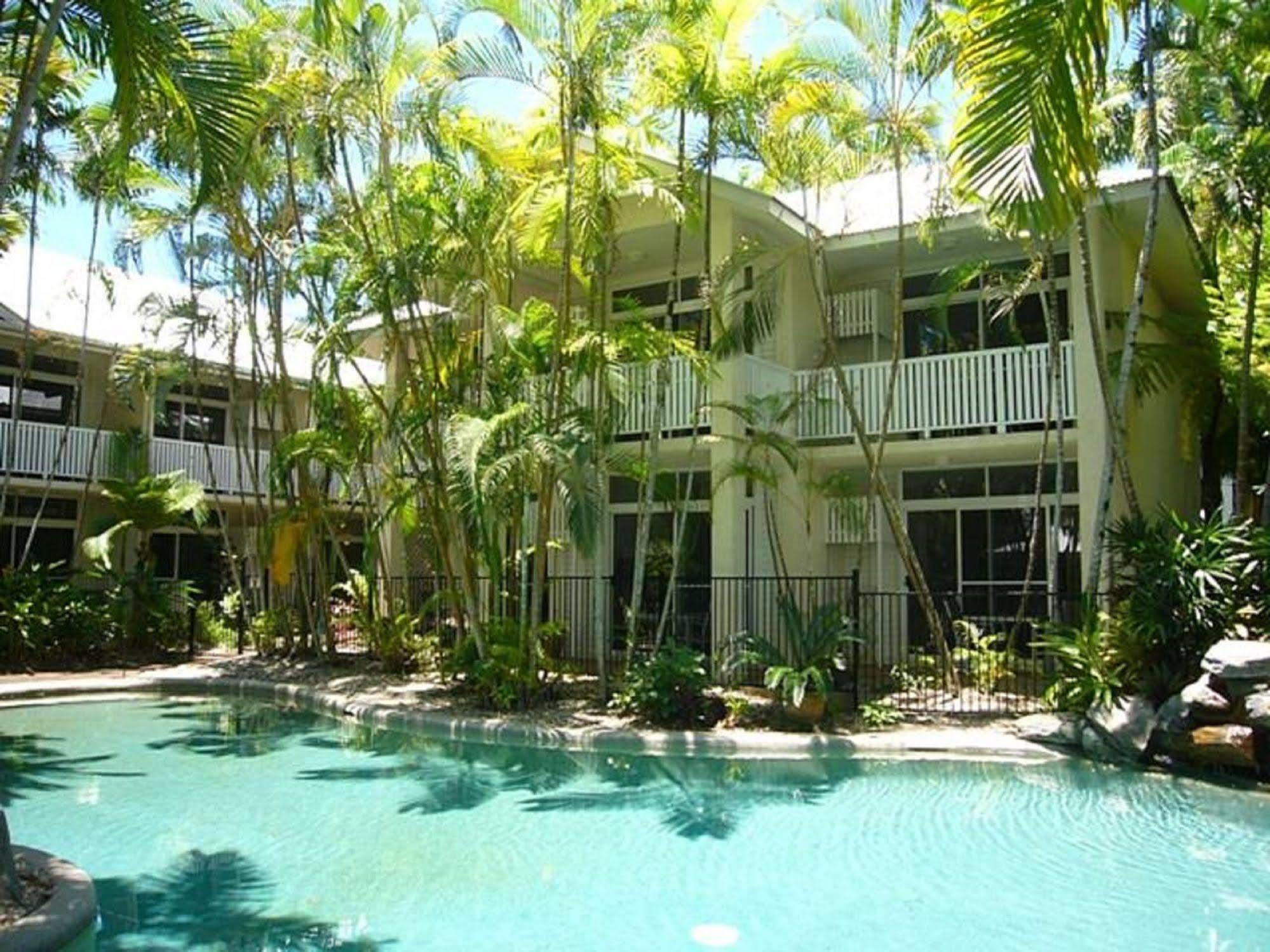 Port Douglas Retreat Aparthotel Exterior photo